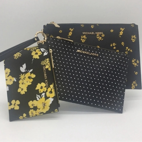 Michael Kors Jet Set Travel Wristlets (Large One) - Picture 6 of 11